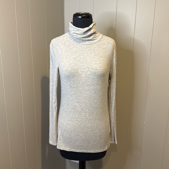 Z Theory of Women’s Medium Long Sleeve Turtleneck Top Fitted Casual - Picture 1 of 7